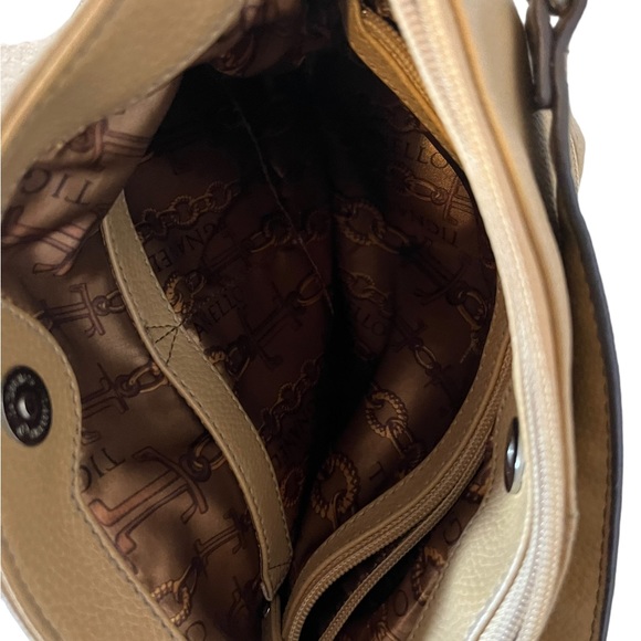Tignanello Beige Multipocket Soft Pebbled Leather Shoulder Crossbody Bag - Picture 6 of 15